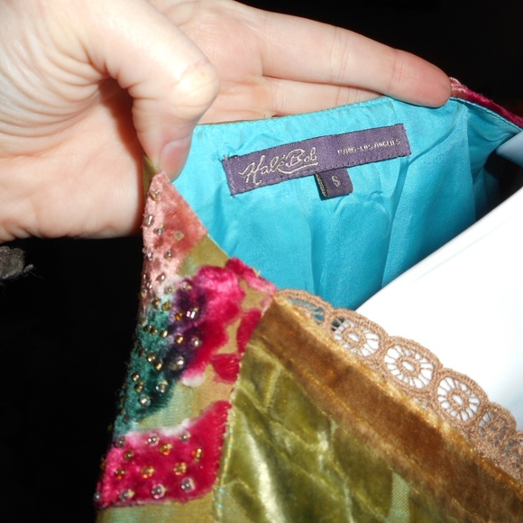 SOLD!! Hale Bob Green embroidered top, Small - Picture 8 of 8